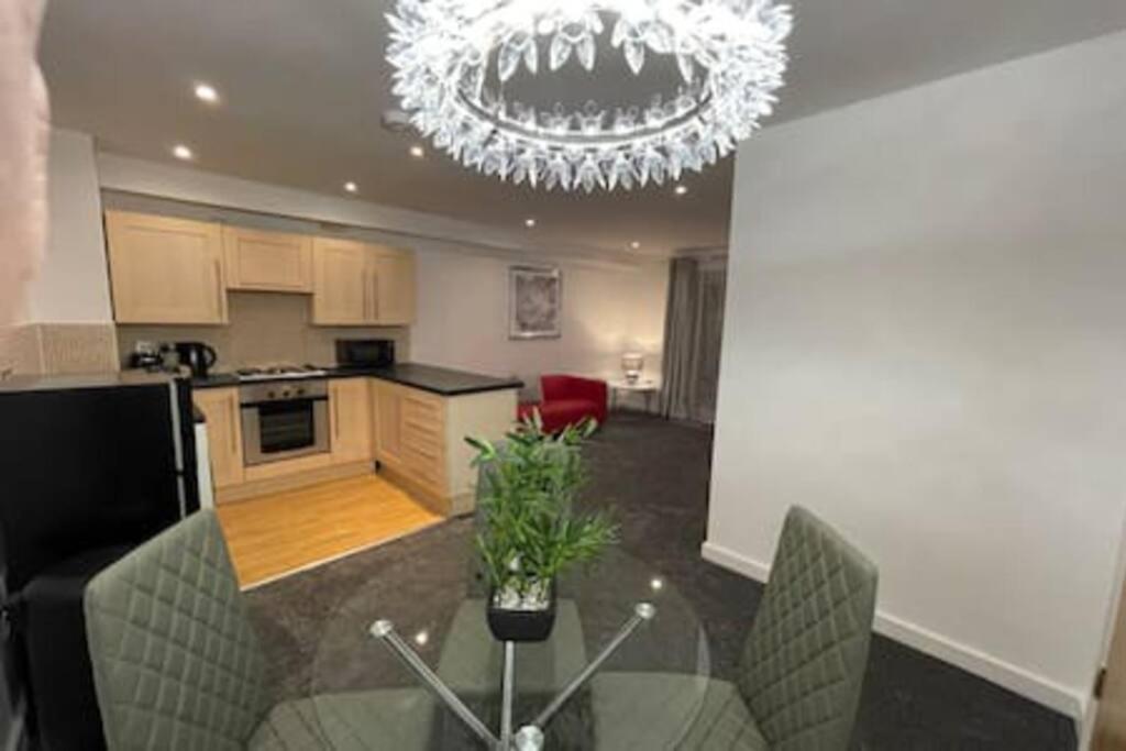 Moda Wigan 2 - Stylish 2 Bed In Central Wigan Exterior foto